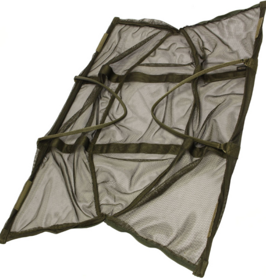 Introducing the NGT Deluxe Sling System, a premium product designed to make weighing and releasing fish effortless. Featuring zips on both sides, this sling can be s