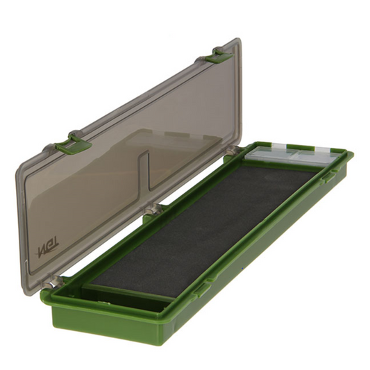 Carp Hooklength NGT 900 Rig Box Inc Scissors Baiting Tool Set 6 Carp Hooklengths.
The bundle includes a NGT 900 Plastic Double Clip Stiff Rig Wallet with Rig Pins a